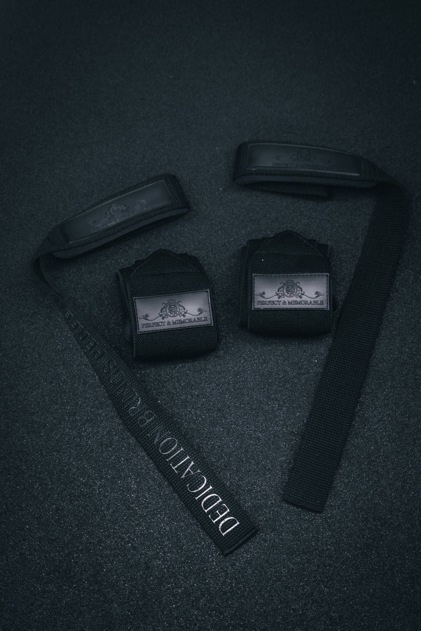 P&M | BLACK LIFTING STRAP & WRIST WRAP SET